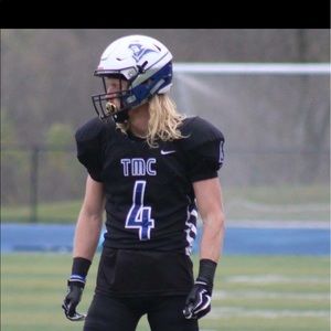 Meet your Posher, Logan